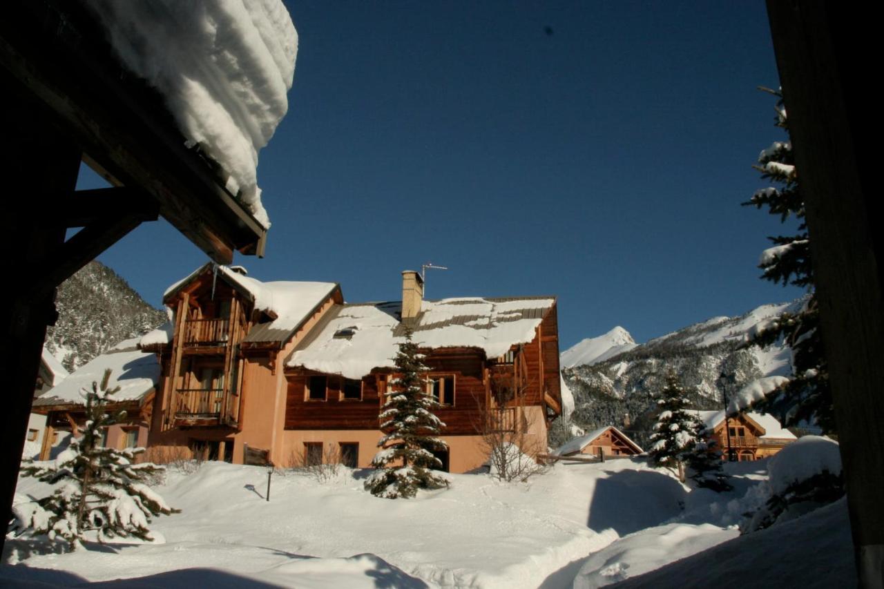 Le Leyrier Hameau Des Chazals Nevache Hautes Alpes Экстерьер фото